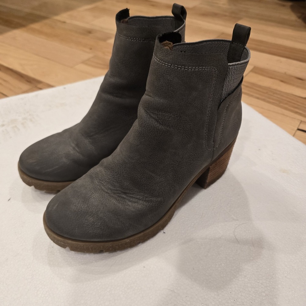 Korks by Kork-Ease Elsie Booties.  Size 8 And In Excellent Condition